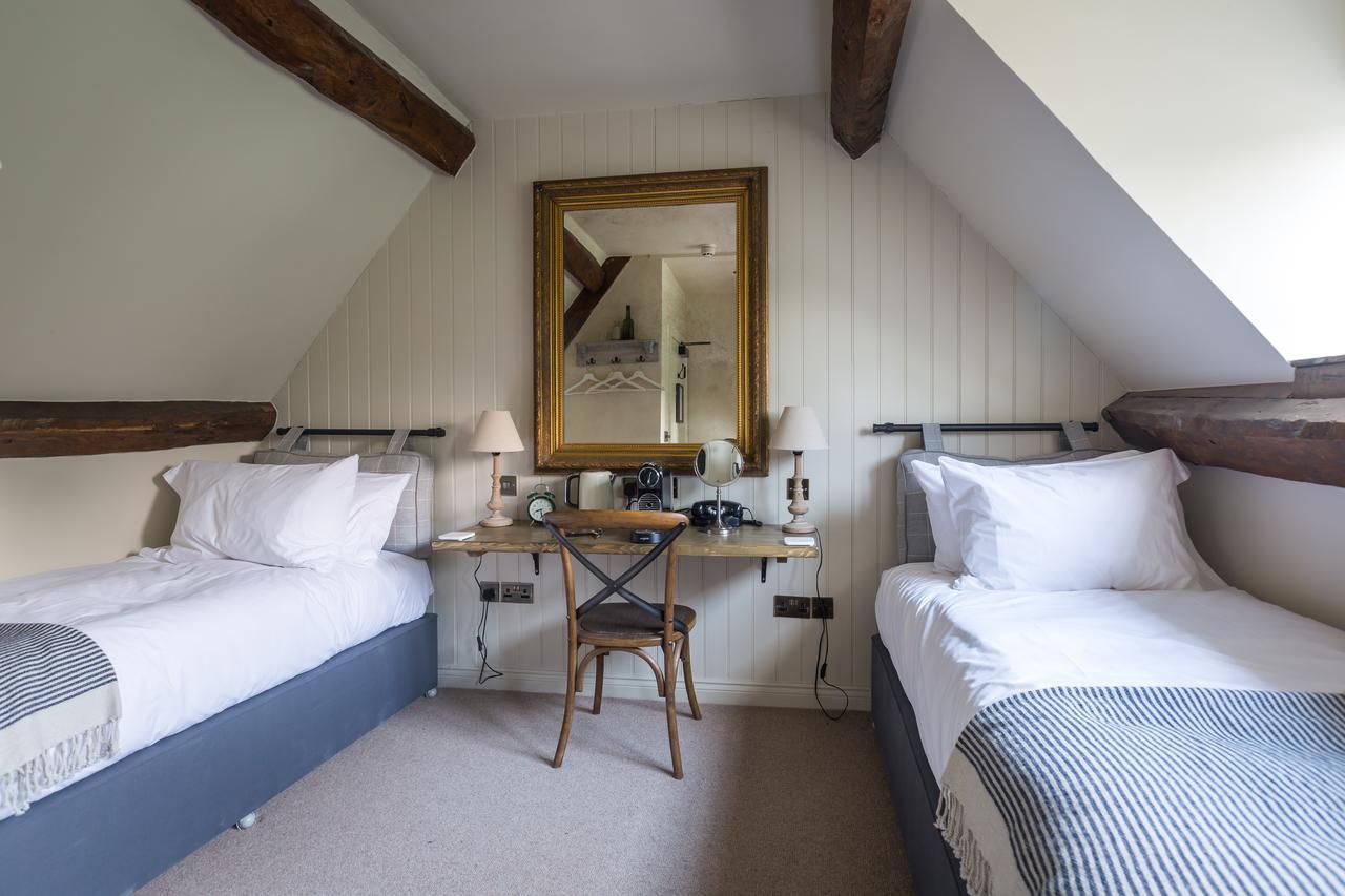 The Frogmill Hotel Shipton  Exteriör bild